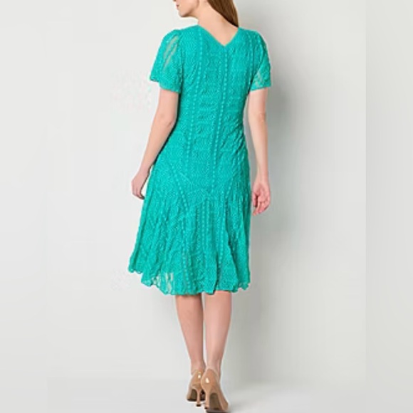 Rabbit Rabbit Rabbit Design Short Sleeve Lace Fit + Flare Dress 4 petite Green - Picture 2 of 10